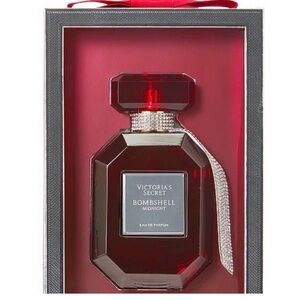 Bombshell Midnight Eau de Parfum
1.7oz/50ml